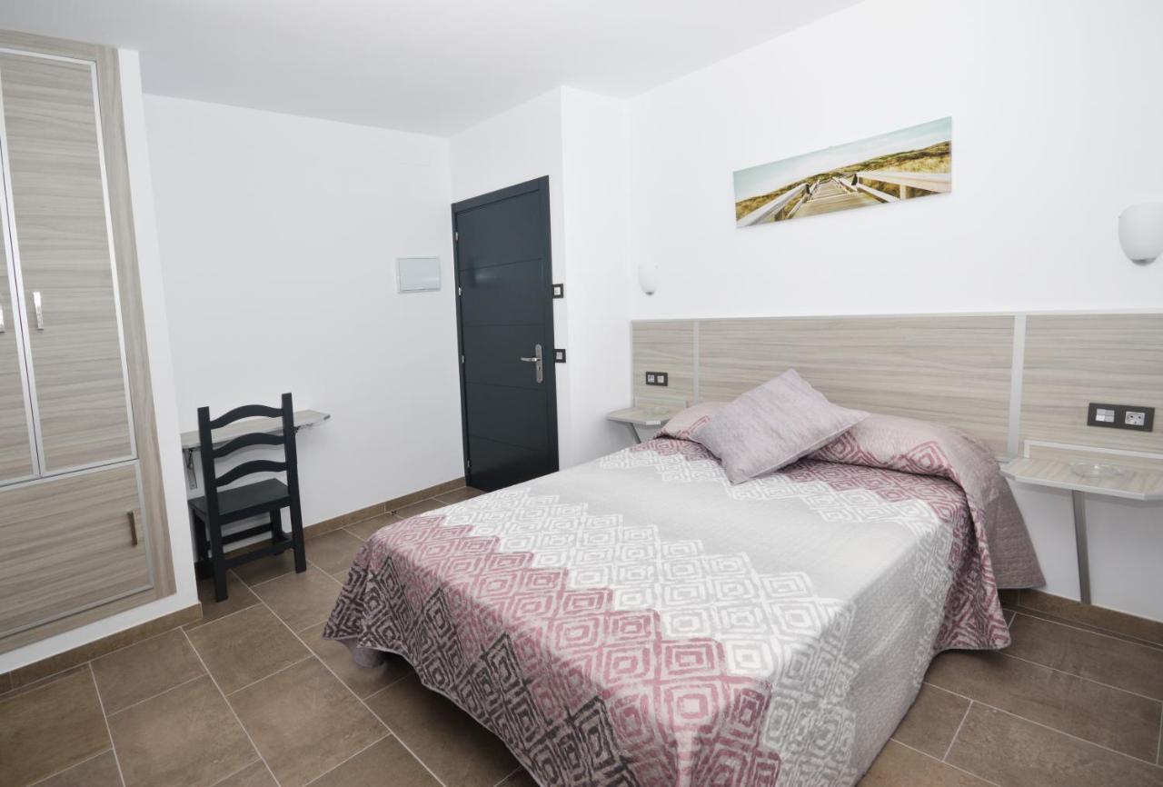 Hostal Maria Jose Conil De La Frontera Εξωτερικό φωτογραφία