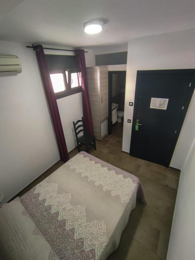 Hostal Maria Jose Conil De La Frontera Εξωτερικό φωτογραφία