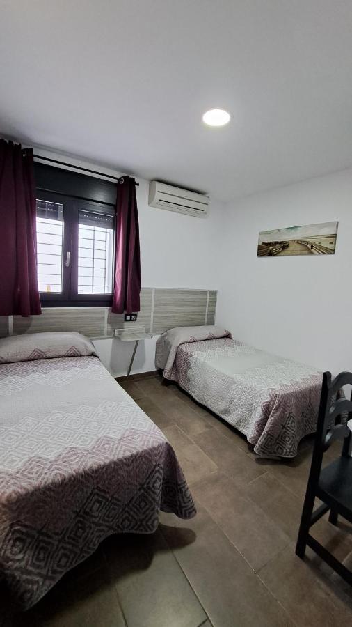 Hostal Maria Jose Conil De La Frontera Εξωτερικό φωτογραφία