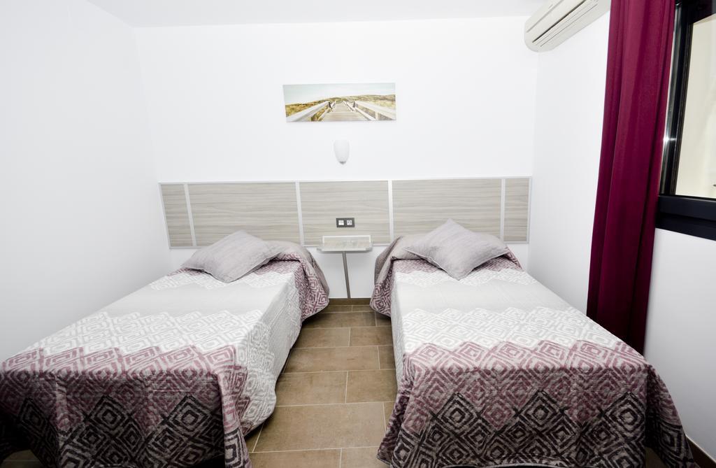 Hostal Maria Jose Conil De La Frontera Εξωτερικό φωτογραφία