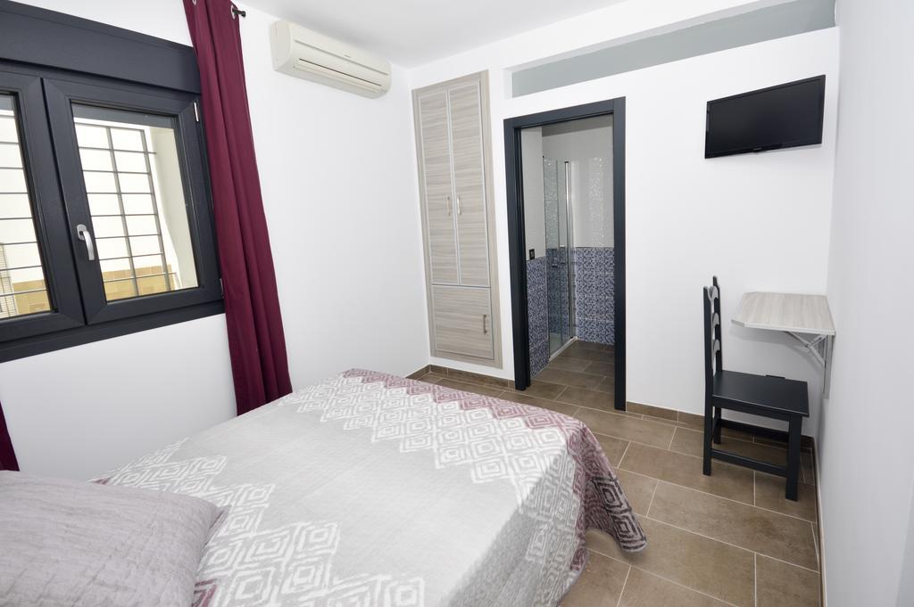 Hostal Maria Jose Conil De La Frontera Εξωτερικό φωτογραφία