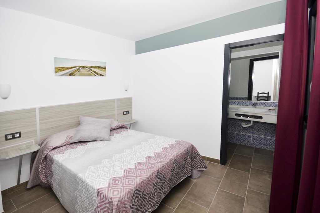 Hostal Maria Jose Conil De La Frontera Εξωτερικό φωτογραφία